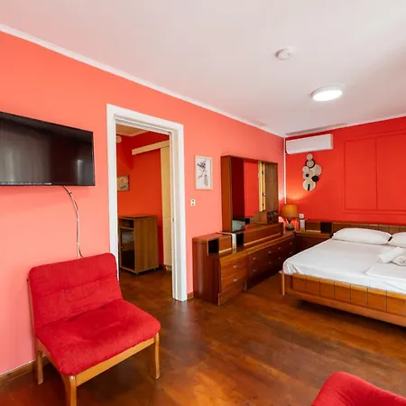 Dora's Happy Apartment *